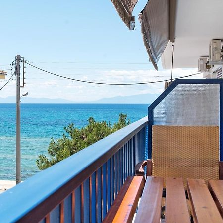 Seafront 2 Bedrooms Apartment Nea Irakleia Exteriör bild