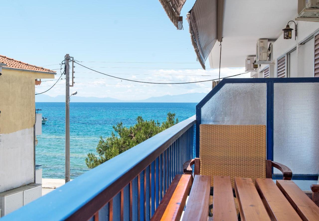 Seafront 2 Bedrooms Apartment Nea Irakleia Exteriör bild
